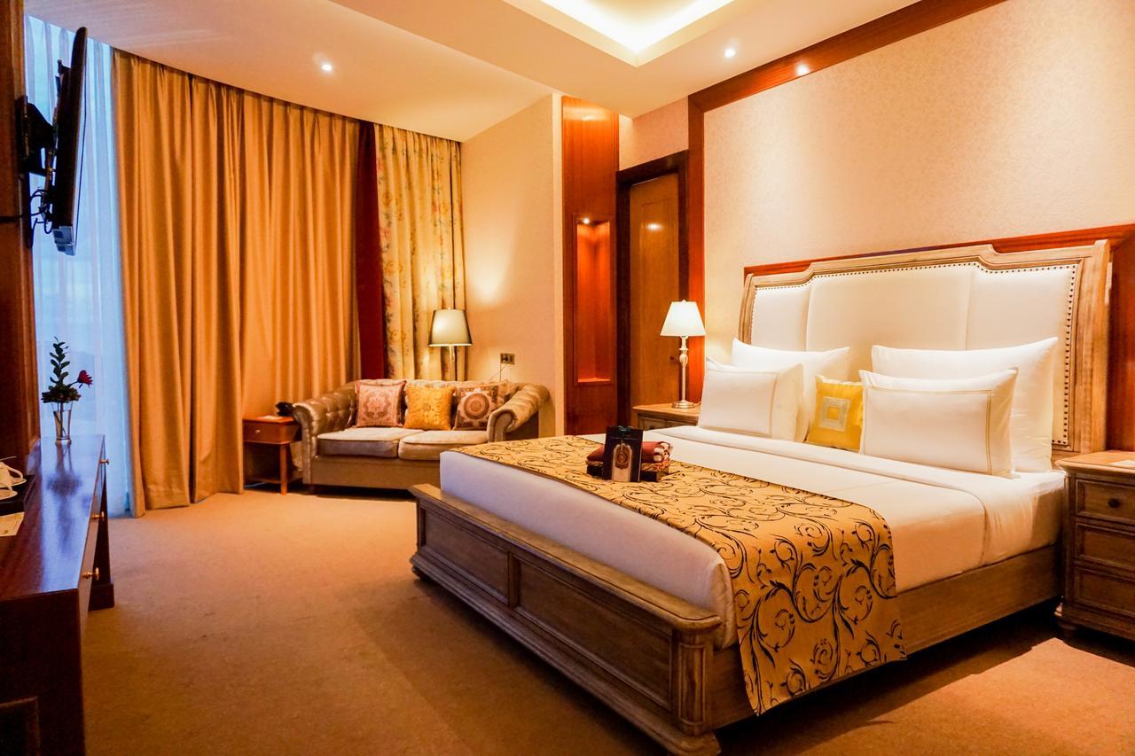 Cinnamon Hotel Boutique Syariah Tutugan Exterior foto