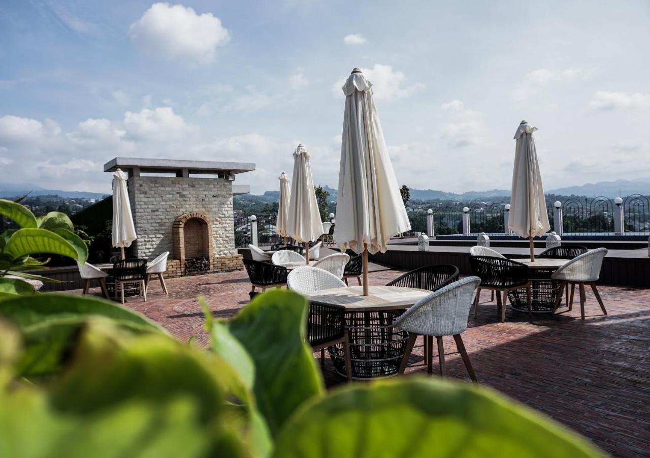 Cinnamon Hotel Boutique Syariah Tutugan Exterior foto