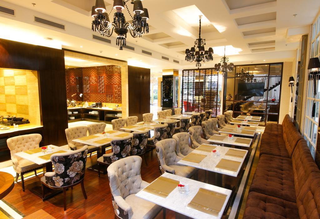 Cinnamon Hotel Boutique Syariah Tutugan Exterior foto